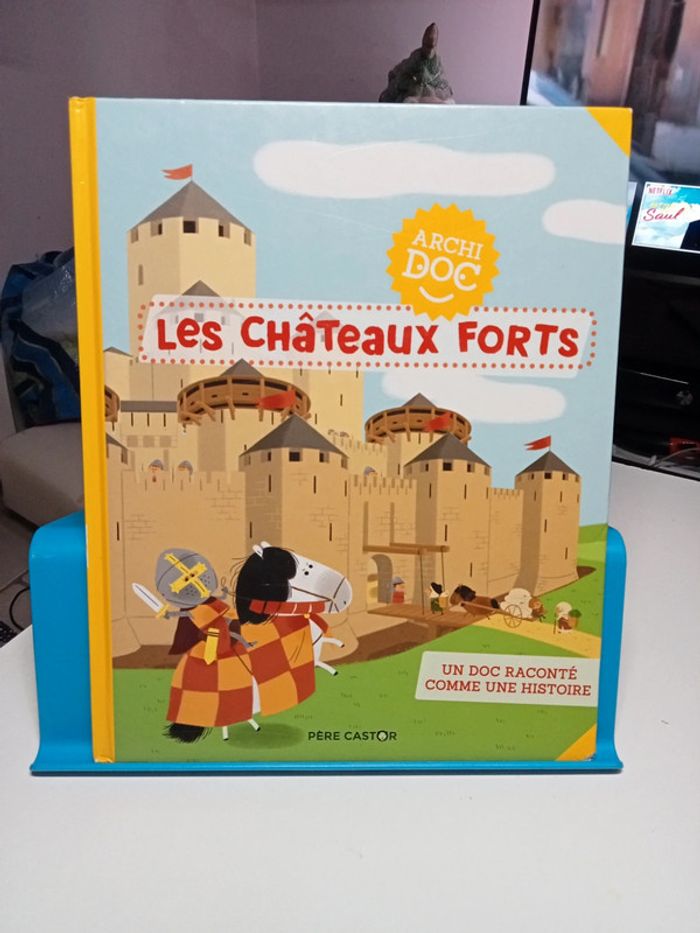 Archi doc les châteaux forts