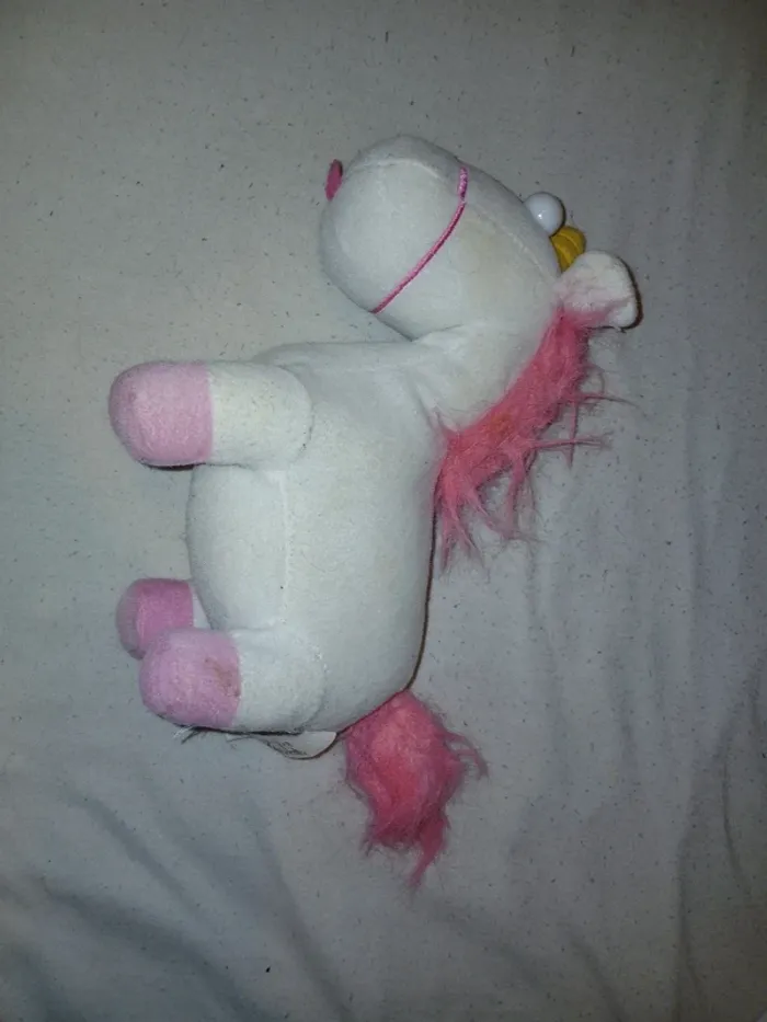 Peluche licorne moi moche et méchant