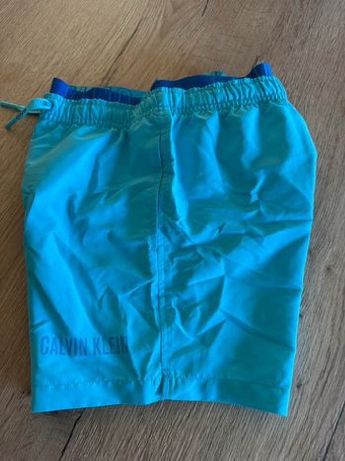 Short de bain Calvin Klein taille 10-12 ans comme neuf - photo numéro 15