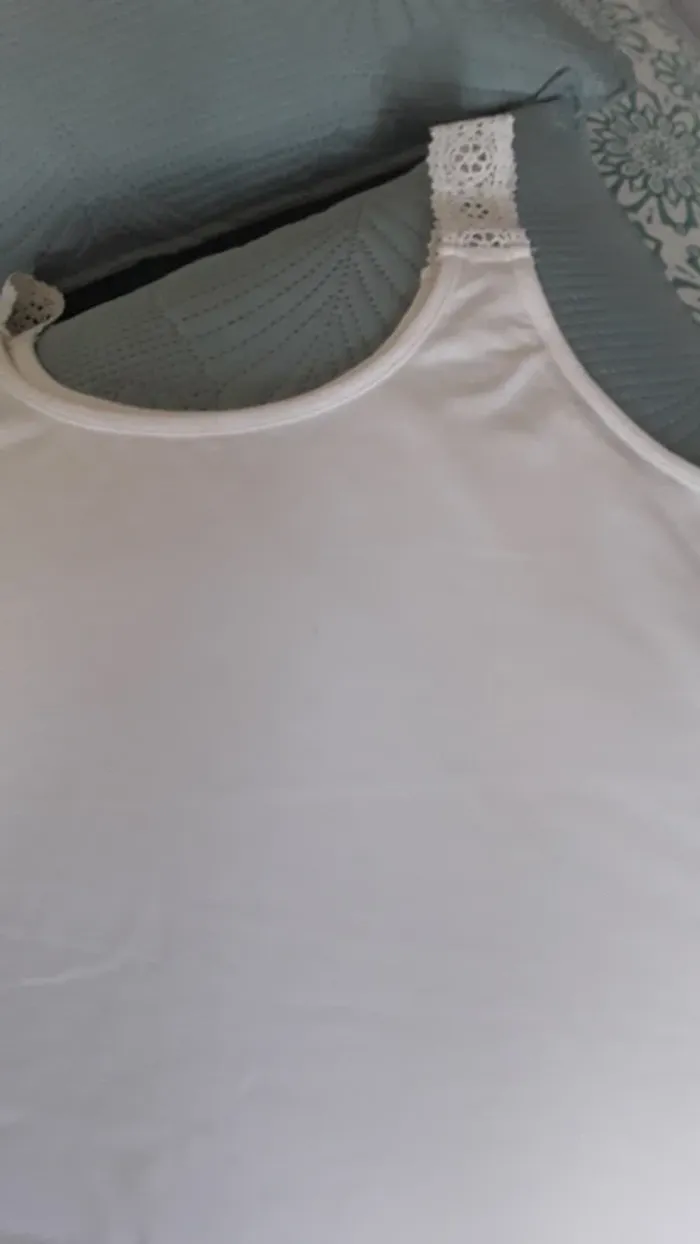 Débardeur taille 38, 40 blanc, neuf - photo numéro 6