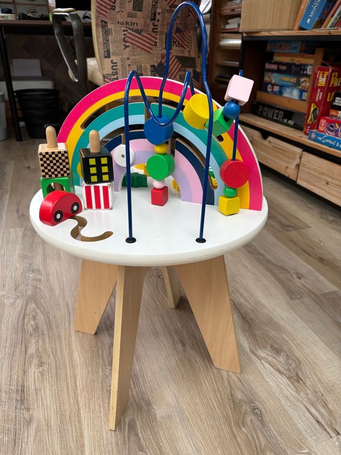 Table d'activité bébé