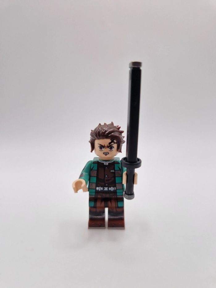 Figurine type lego Tanjiro Démon Slayer - photo numéro 5