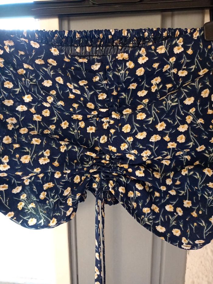 T-shirt court bleu marine/fleurs moutarde - photo numéro 4