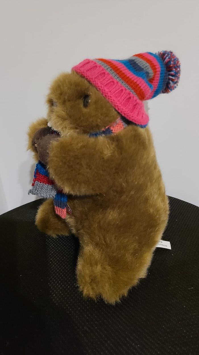 Peluche castor marmotte bonnet rose bleu RODA - photo numéro 2