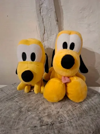 Peluches Pluto