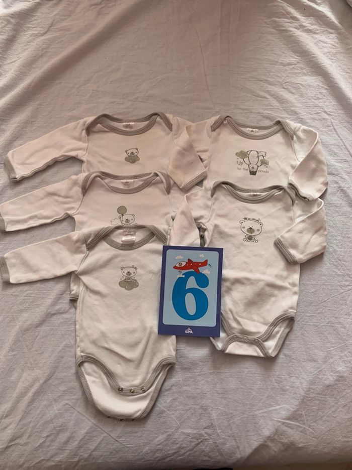 Lot 5 bodies mixte 6 mois