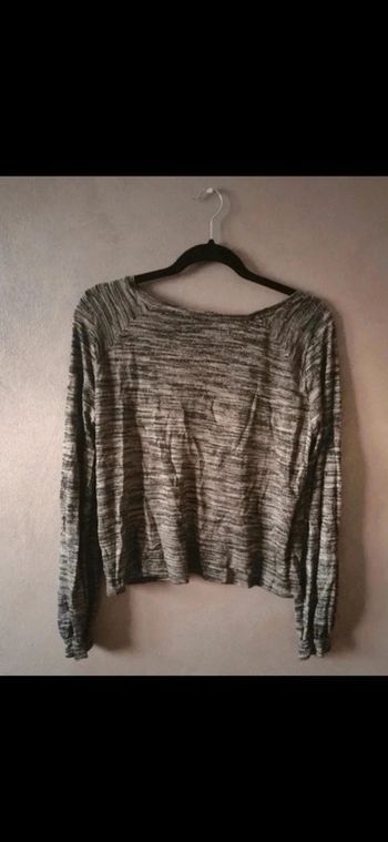 Très joli pull fin taille 42. Zara
