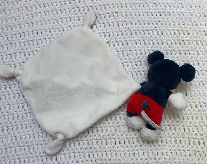Doudou Mickey - photo numéro 4