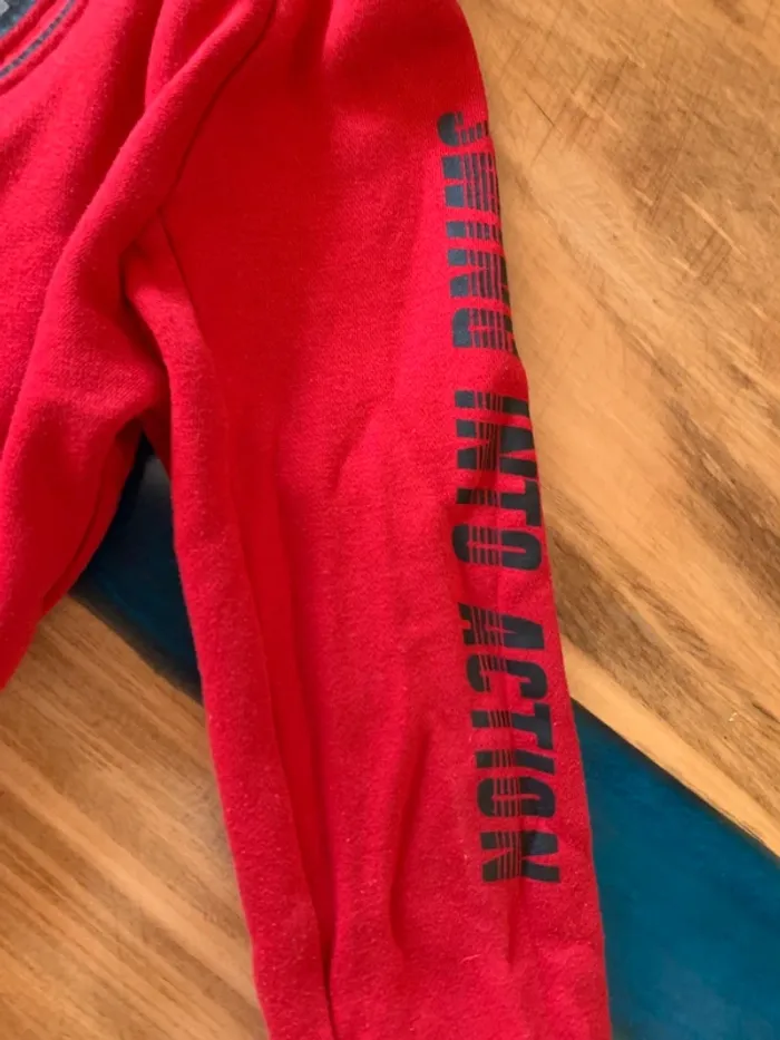Pull avec capuche Spiderman taille 8 ans - photo numéro 3
