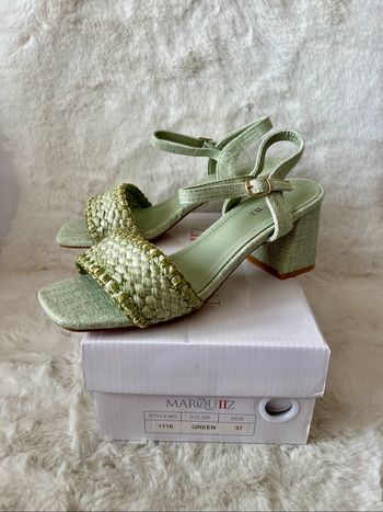 Sandales vert d'eau et dorées pointure 37, talons 7 cm