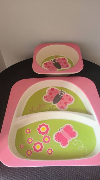 Vaisselle en bambou. Assiette bol enfant