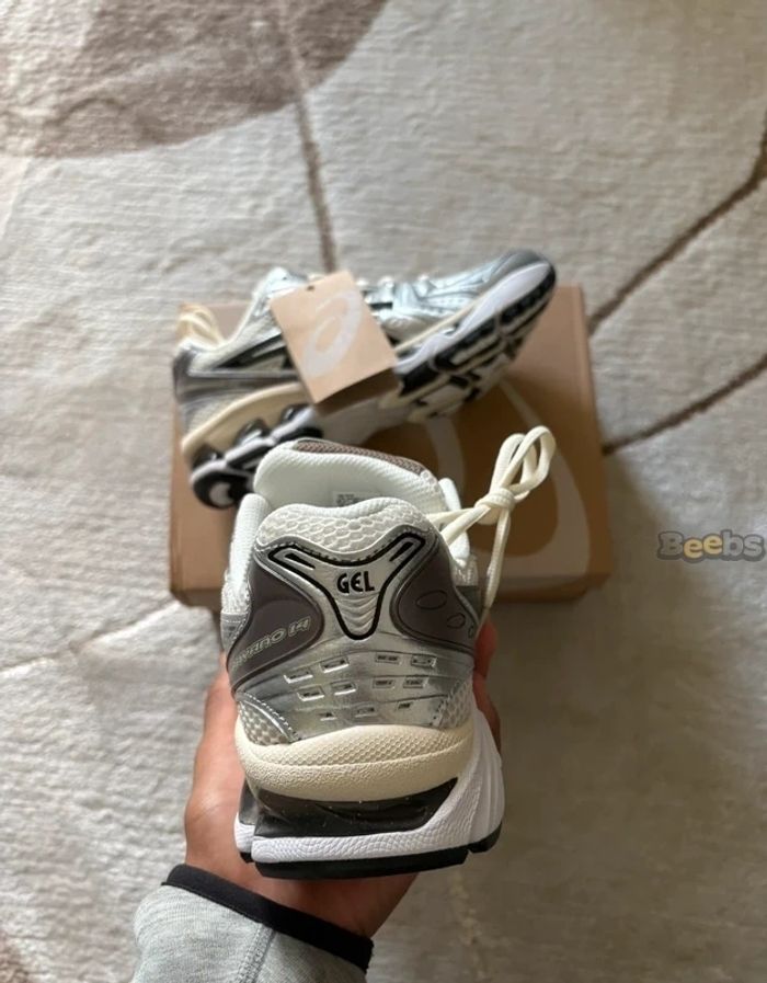 Asics Gel-Kayano 14 Taille 40 - photo numéro 3