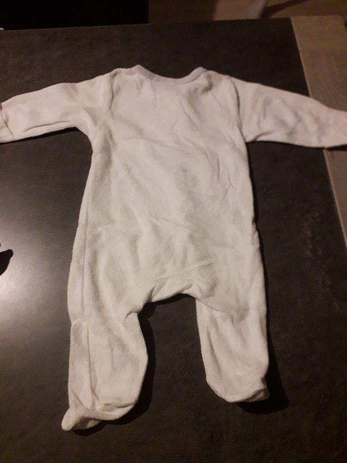 Lot 2 pyjamas 6mois - photo numéro 2