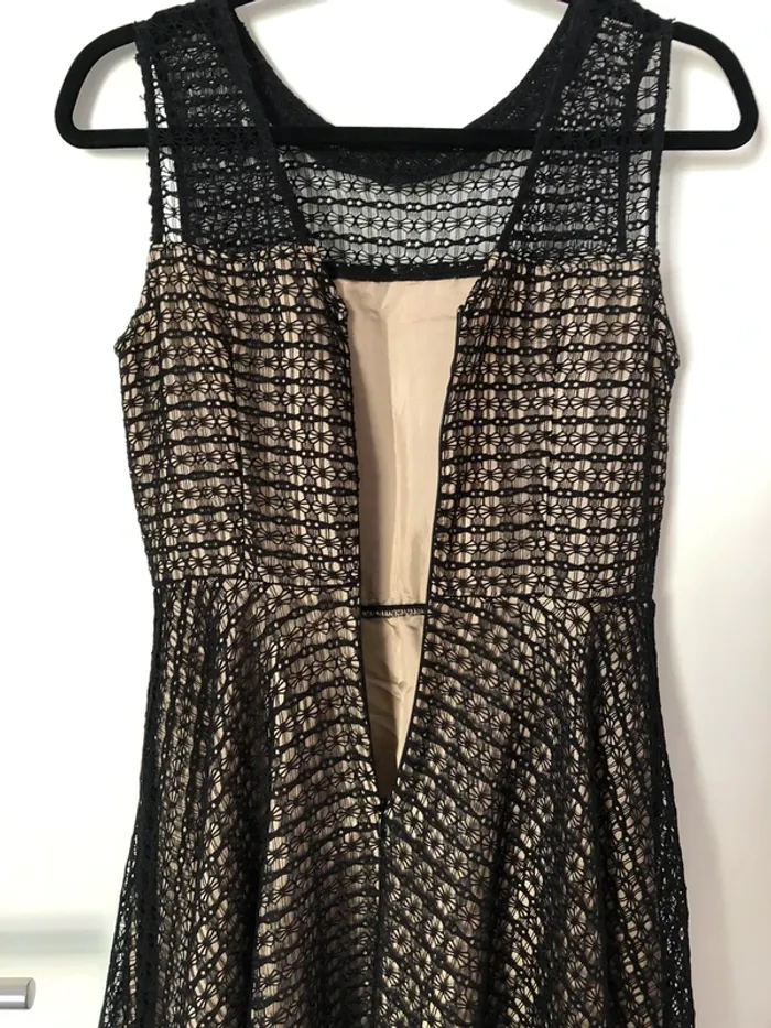 Robe Sinéquanone noire en dentelle taille S - photo numéro 5