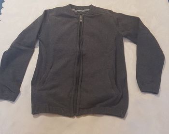 Gilet zippé. T.10 ans.