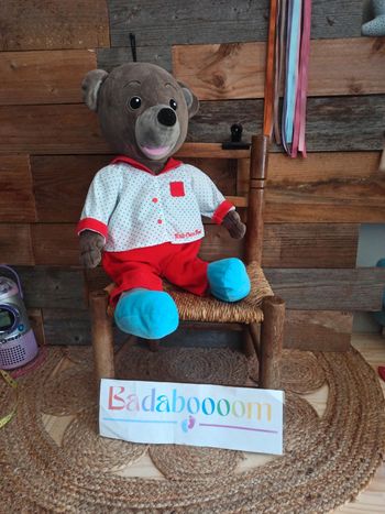 Peluche range pyjama cachette petit ours brun tbe