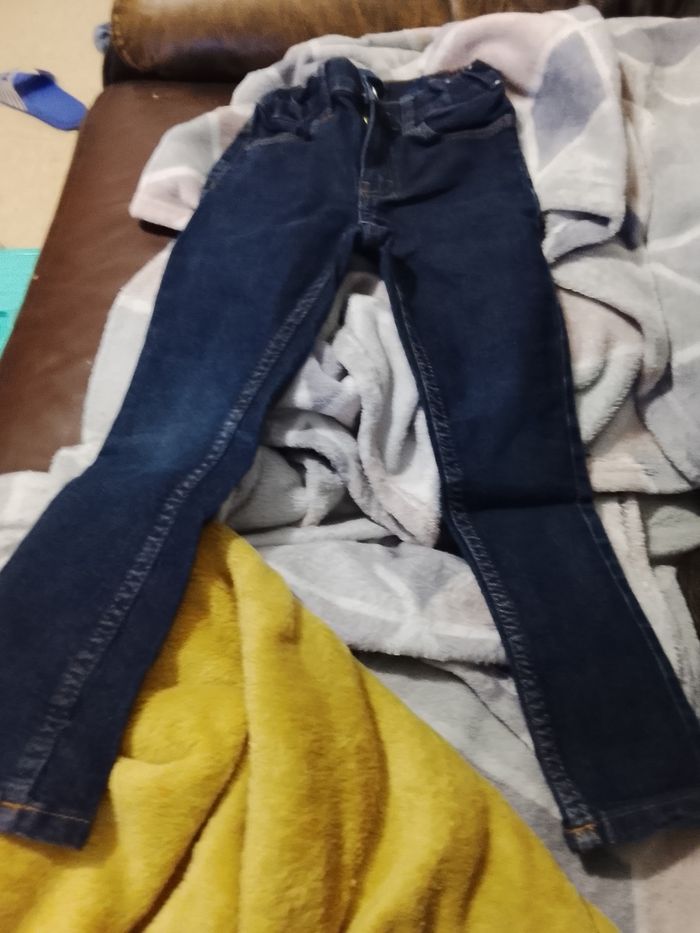 Pantalon garçon entre 3 et 4 ans Zara  h&m kiabi