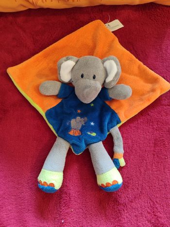 Doudou éléphant nicotoy