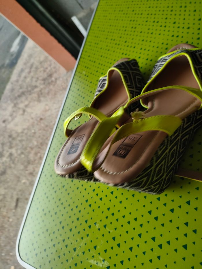 Chaussures semelle compensée 38 - photo numéro 3