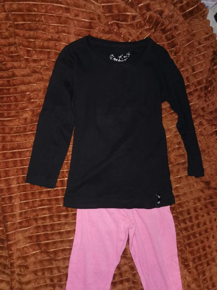 Lot tee shirt et legging - photo numéro 2