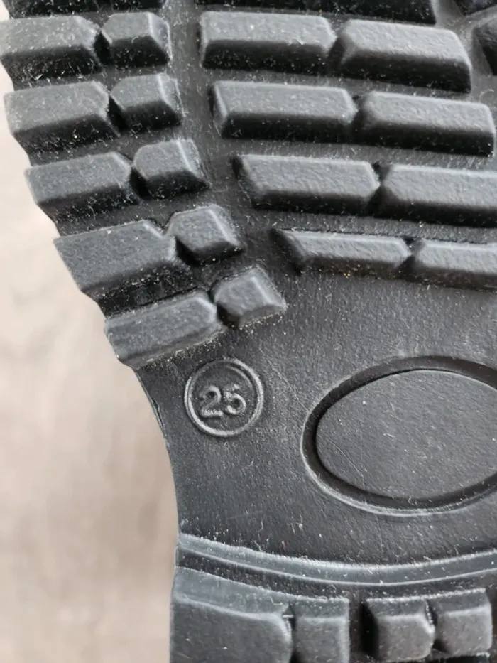 Bottines à scratch garçon pointure 25 - photo numéro 6