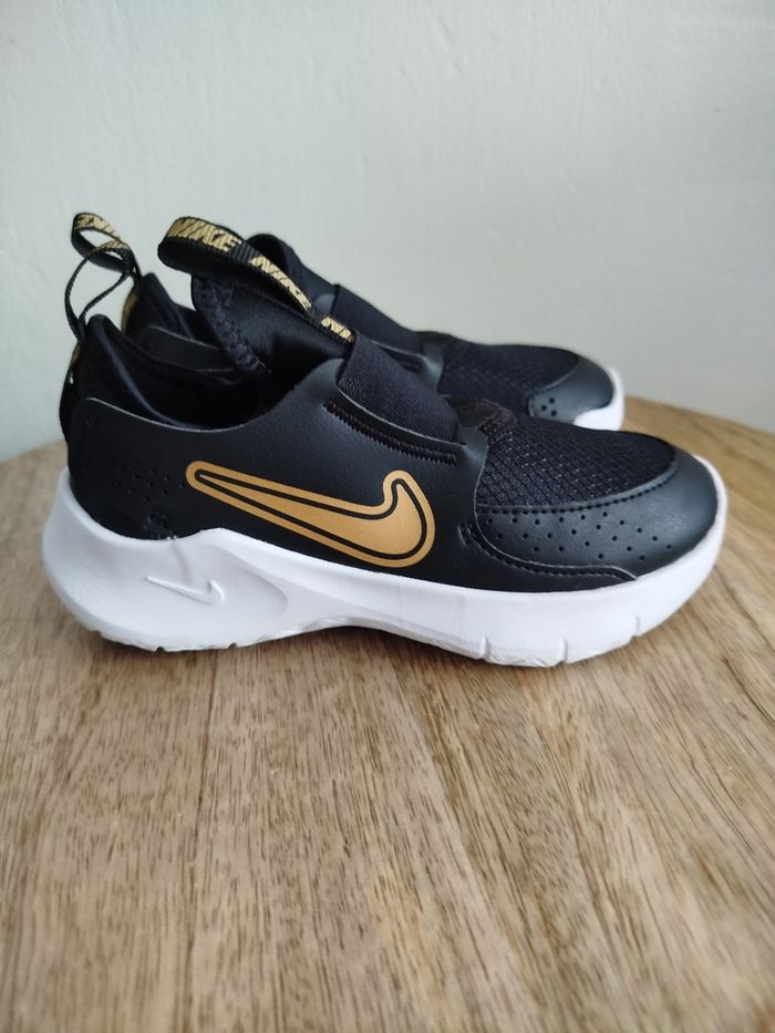 Baskets T 28,5 - photo numéro 6