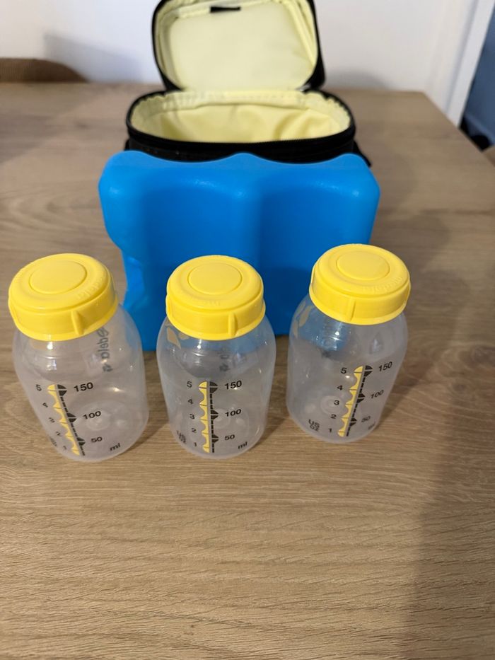 Medela Sac Réfrigérant + 3 Biberons