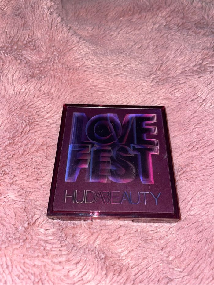 palette eyeshadow lovefest huda beauty - photo numéro 3