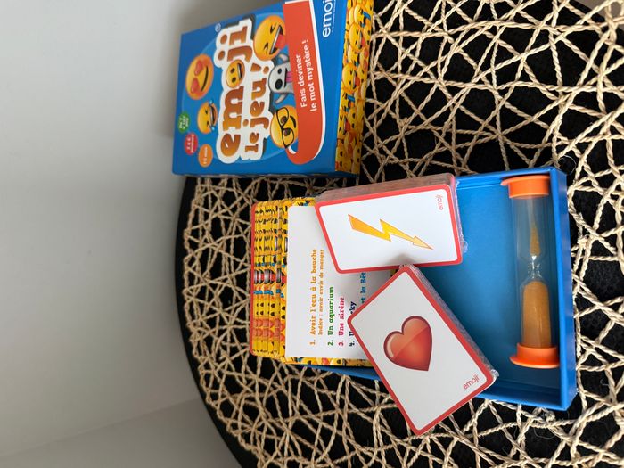 JEUX DE CARTES - EMOJI - LE JEU ! - photo numéro 2
