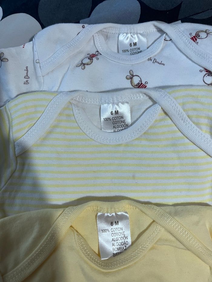 Bodies 6mois - photo numéro 2