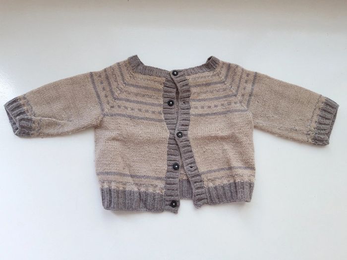 Gilet marron beige, à boutons, bébé 6 à 9 mois soit 68-74 cm