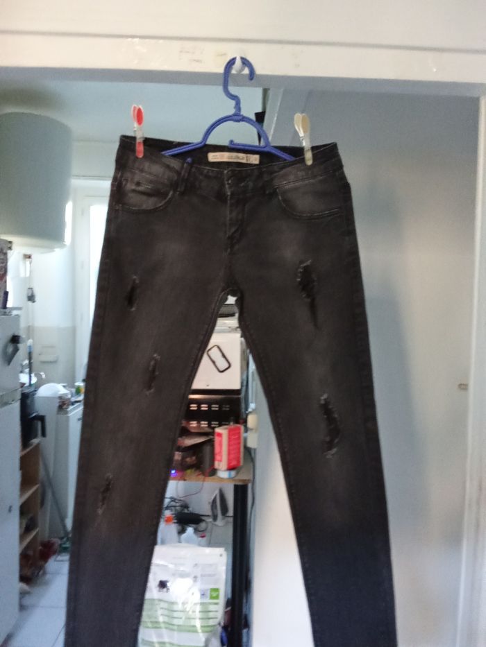 Jean Zara taille 38 très joli couleur noire - photo numéro 4