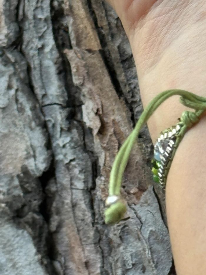 Bracelet fils tressés vert perles naturelle et argent petit créateur - photo numéro 2