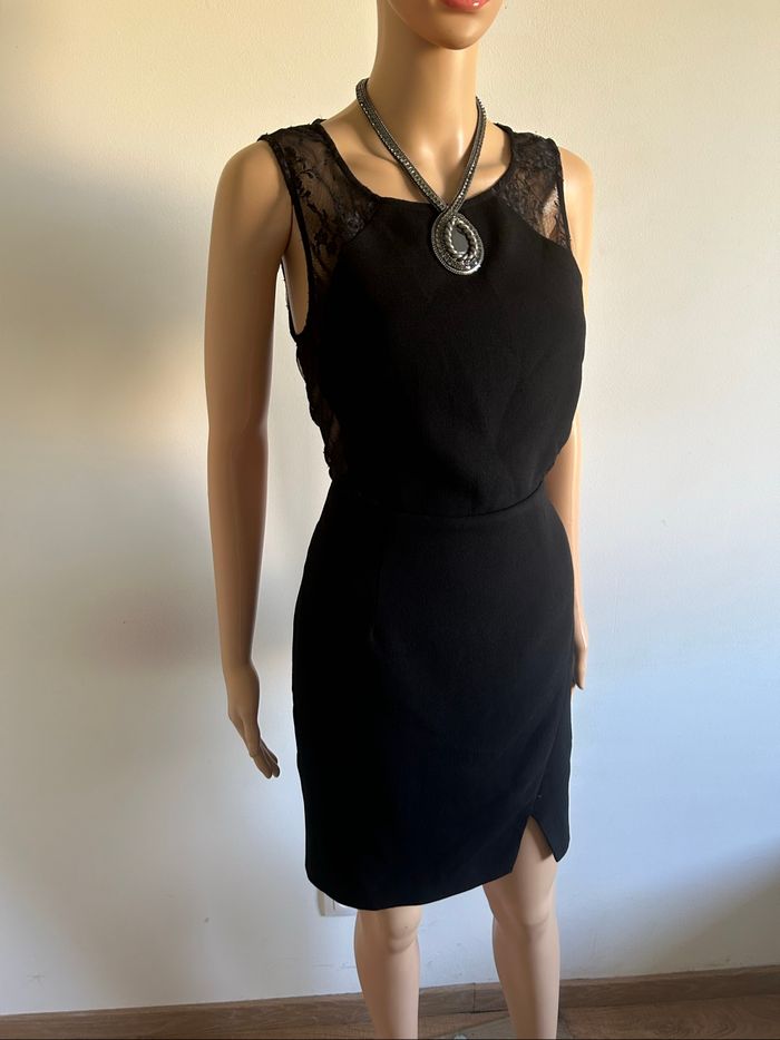 Robe noire neuve sans manches avec dentelle Morgan taille 40 (taille petit) - photo numéro 2