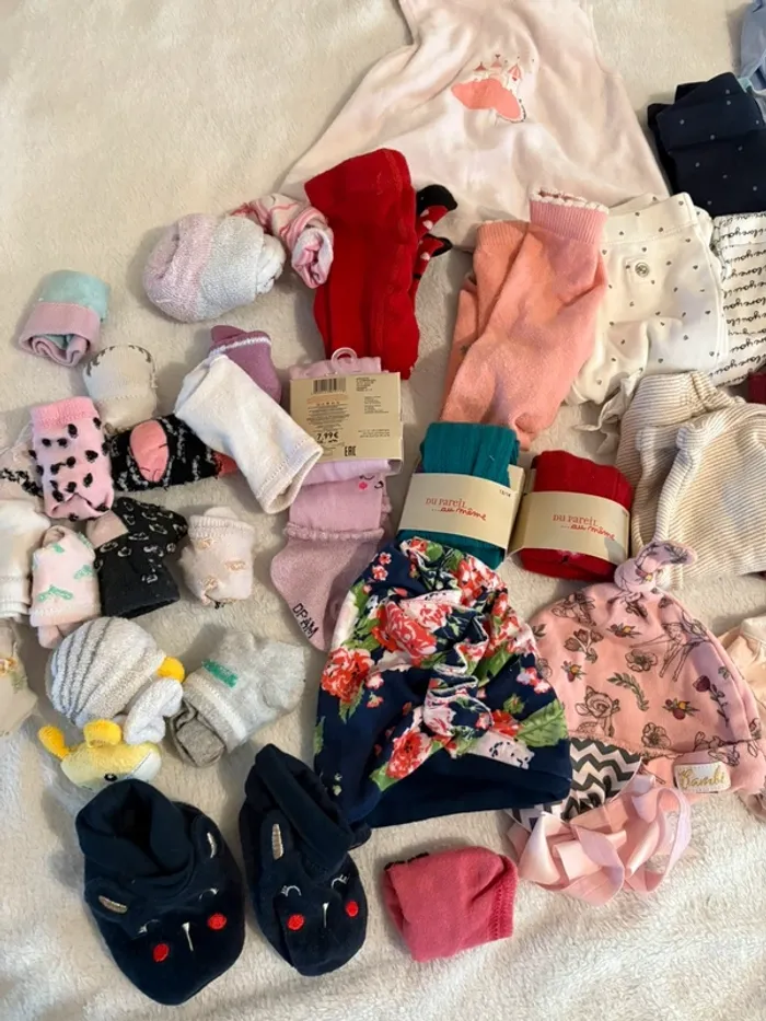 Lot complet vêtements bébé fille 1 mois (Benetton, DPAM, Orchestré) Neuf et Excellent état - photo numéro 2