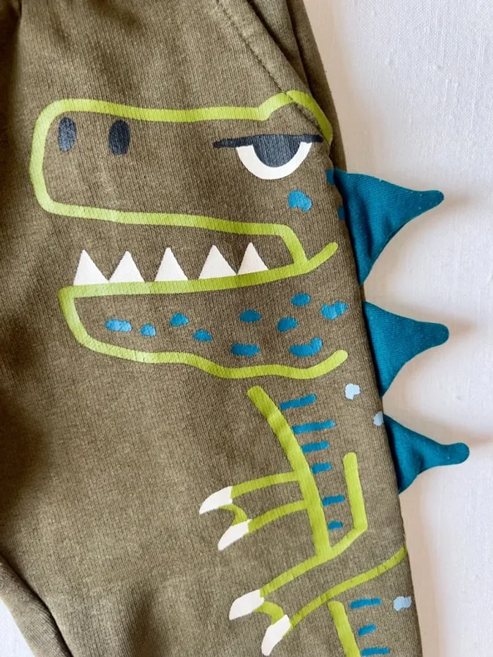 Ensemble DPAM 5 ans AH 2024-2025 – Sweat dinosaure + pantalon jogging dinos - photo numéro 8