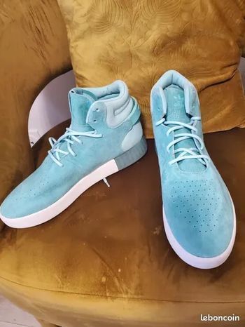 Basket Adidas Tubular Invader NEUVE