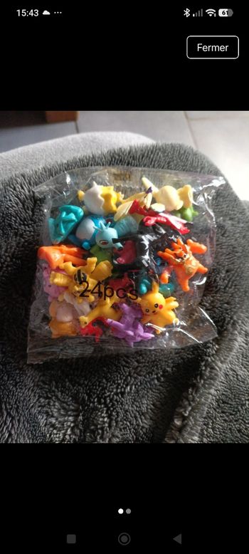 Figurine pokémon x24 plastique neuf 