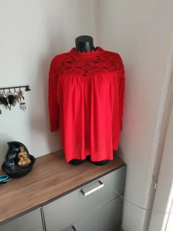 Blouse effet dentelle taille 38