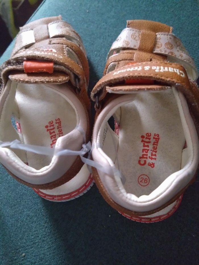 Nus pieds, taille 26 - photo numéro 5