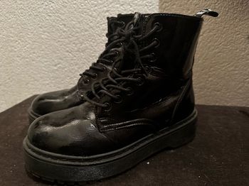 Bottine à plate forme