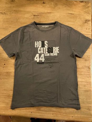 Tee shirt taille M - Hors Catégorie