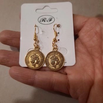 Boucles d oreilles dorées Élisabeth neuves