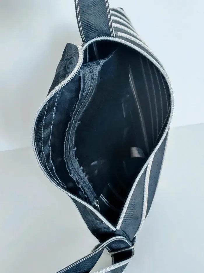 Sac à main bandoulière zip noir argent y2k / Creazip - 25×17×6cm - photo numéro 5