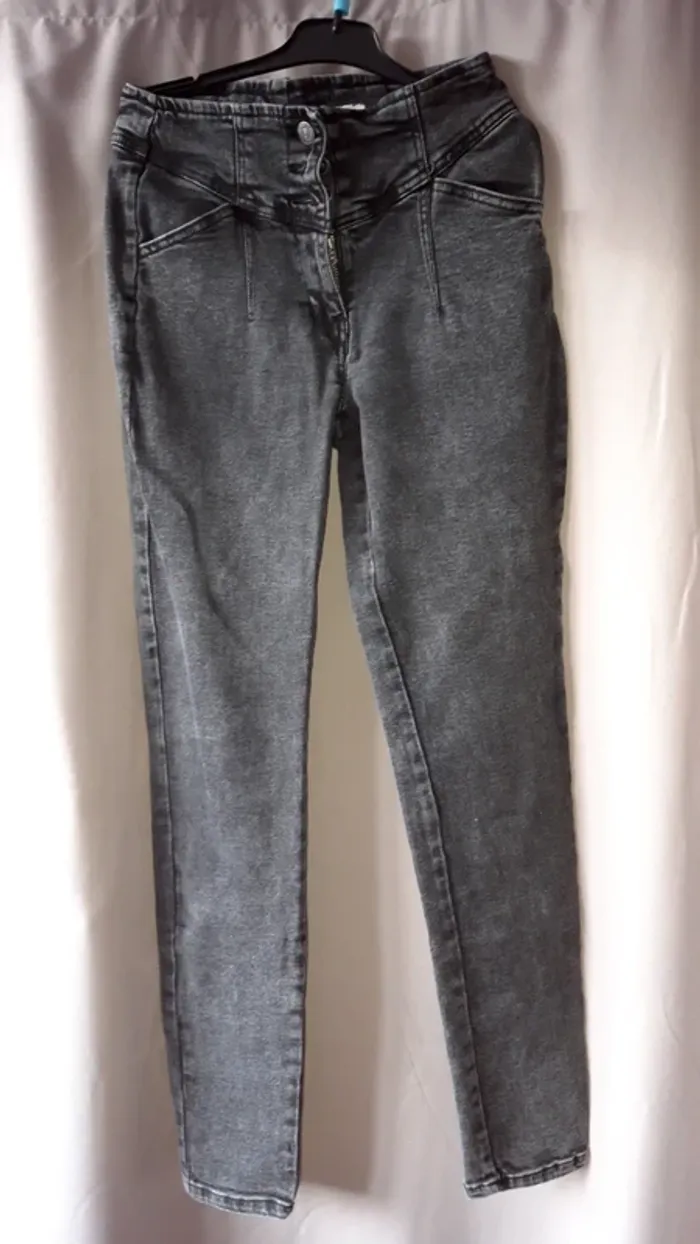 Jeans skinny en 34.