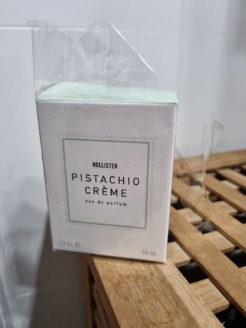 Pistachio crème,  hollister