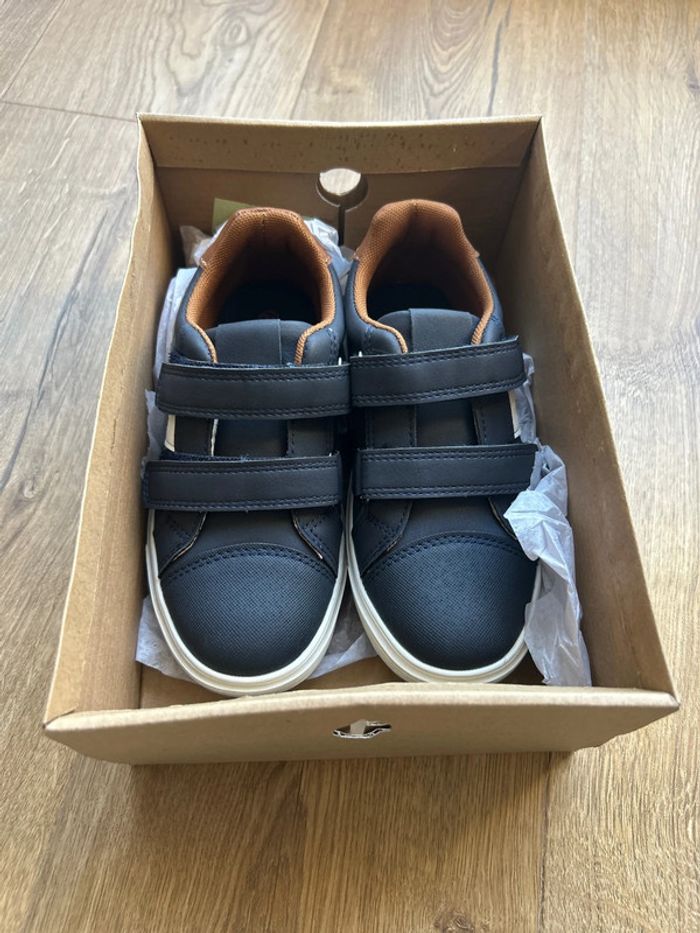 Basket neuve taille 31 - photo numéro 8