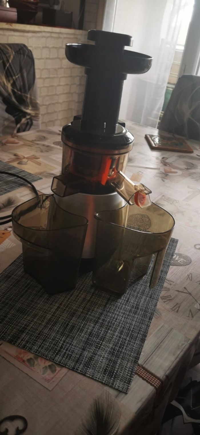 Presse agrumes - photo numéro 2