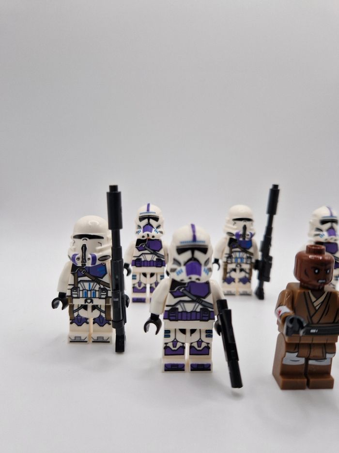 Figurines type lego Jedi Windu + 7 clones de la 187ème star wars - photo numéro 3