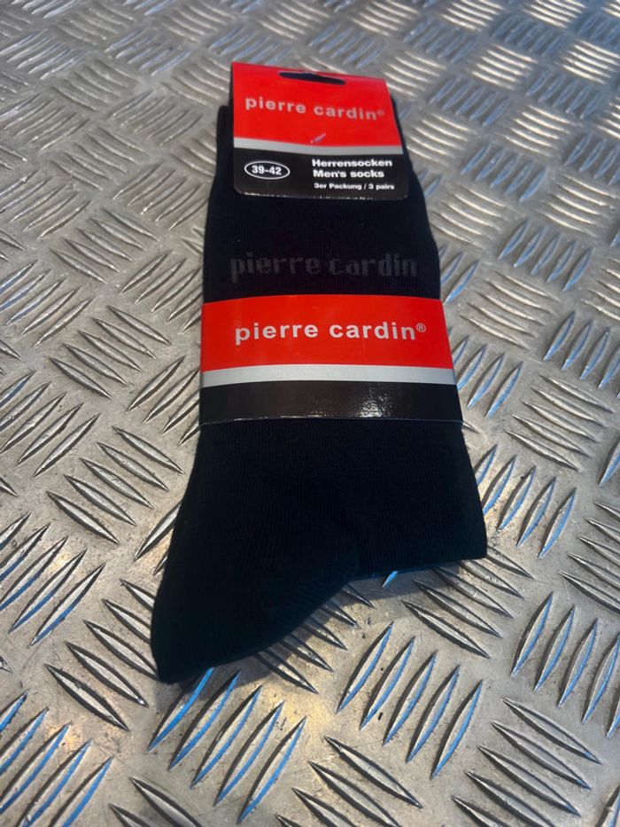 lot 24 paires de chaussettes Pierre Cardin taille 39 - 42 noir neuf - photo numéro 2